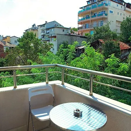 Apartament Center *